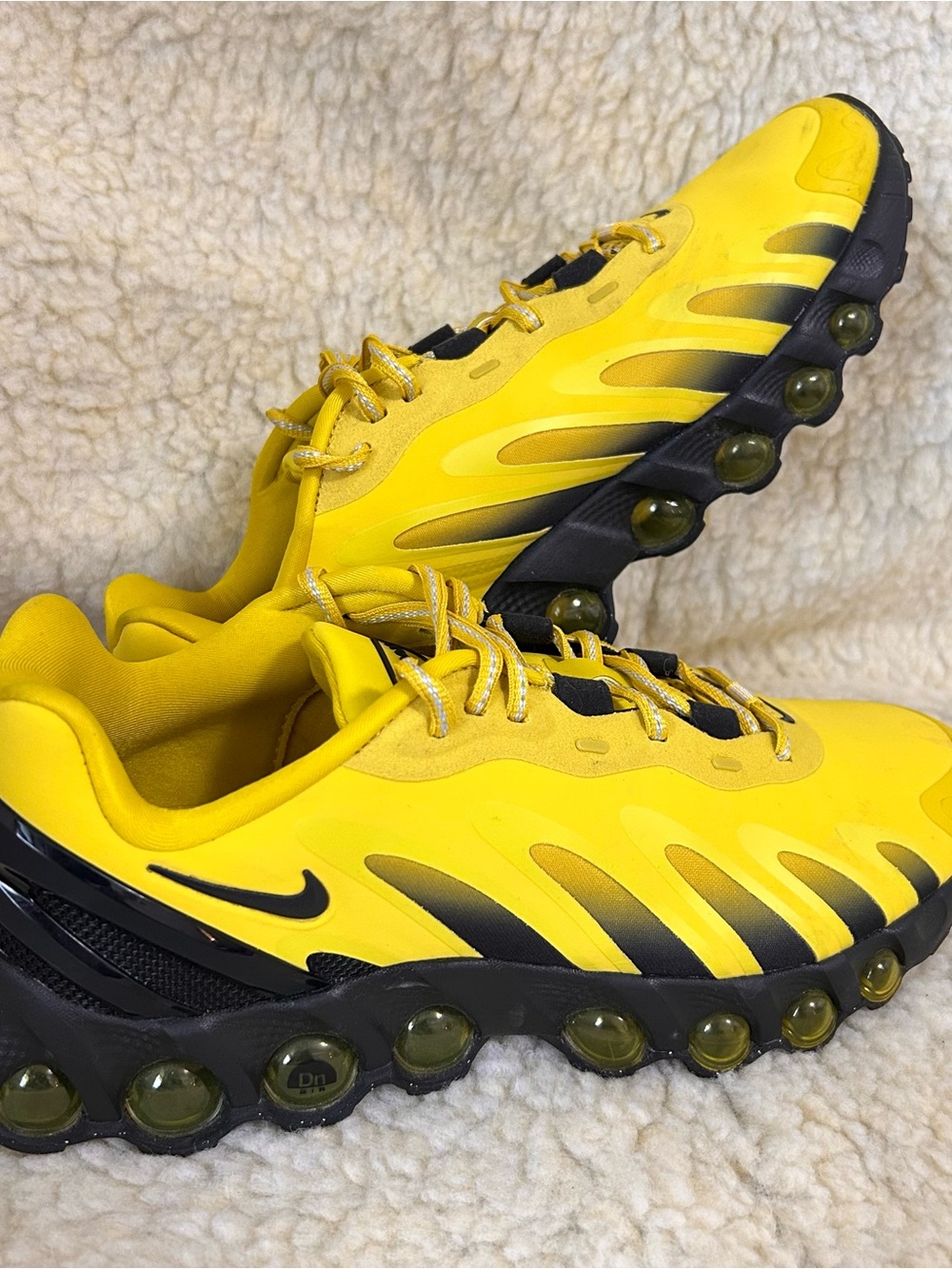 Nike Air Max Dn8 Bright Citron Yellow Black IM0568-700 Women's Size 9